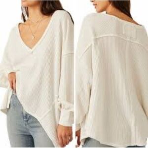 We The Free Women's Off-White V-Neck thermal